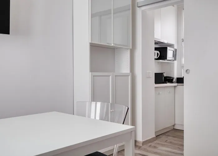 Domusmi Via Fiuggi Apartman *